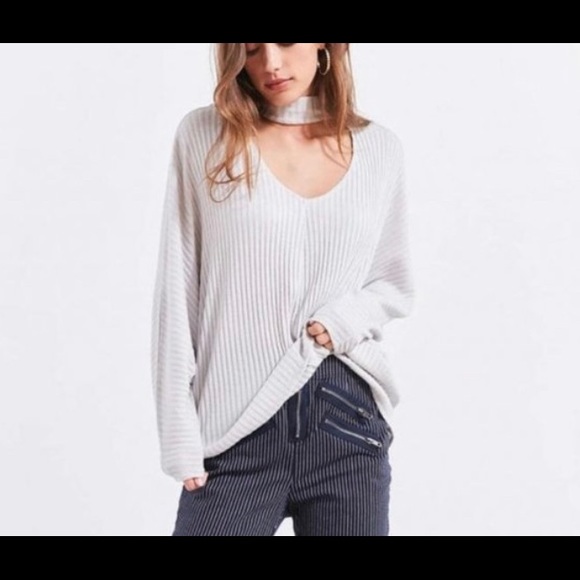 Urban Outfitters Sweater - Picture 2 of 9